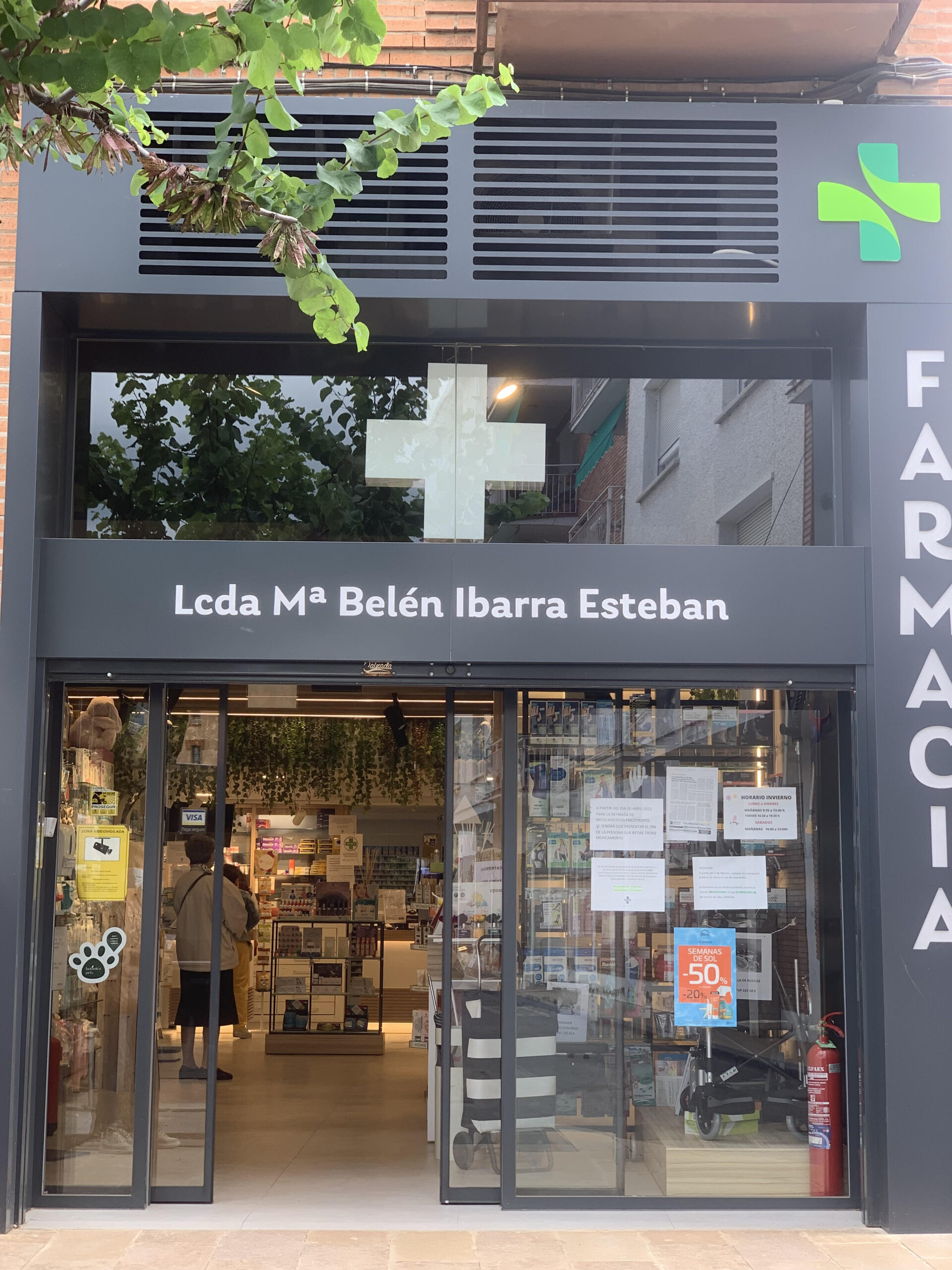 unnamed Foto de la fachada de la farmacia